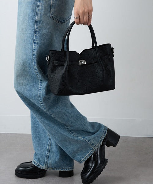 Brag — Badge Detail Handbag
